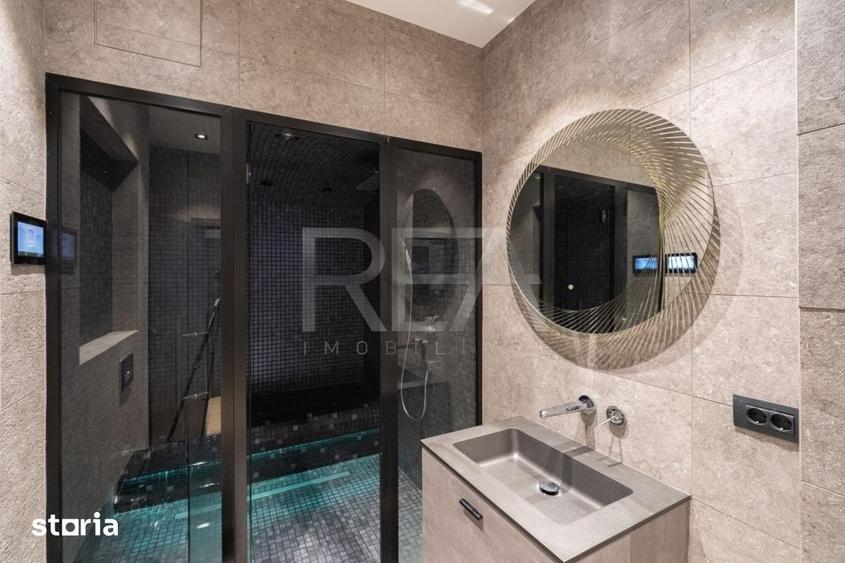 Apartament cu 5 camere decomandat în Tei