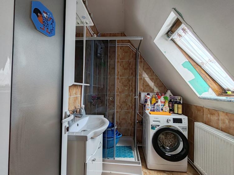 Casă individuală cu 4 camere cu Canalizare în Ghimbav
