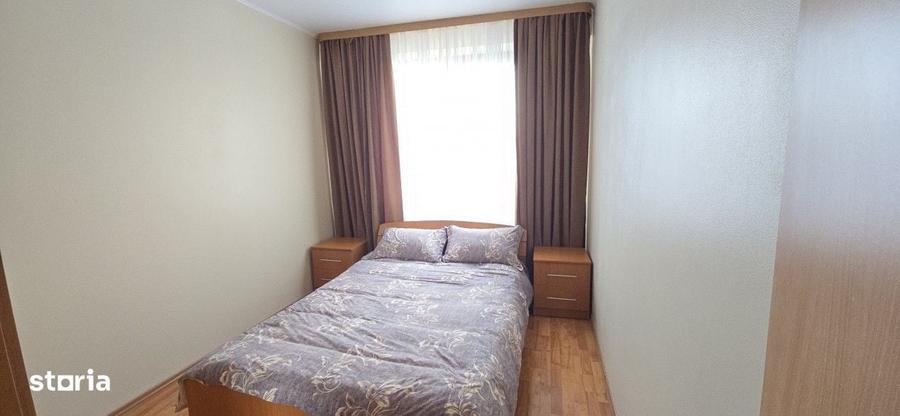 Apartament cu 3 camere decomandat în Carpați 2