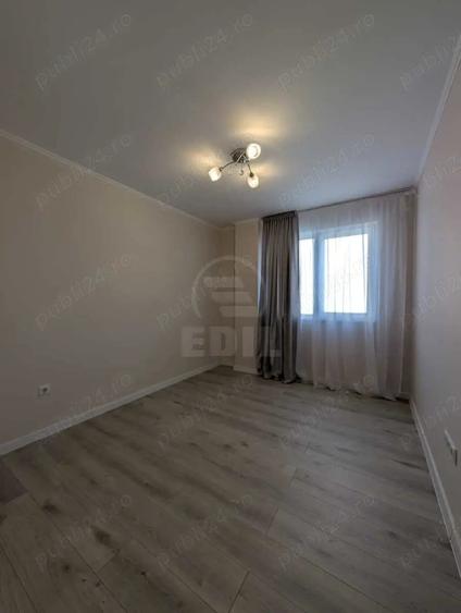 Apartament cu 3 camere semidecomandat în Nord