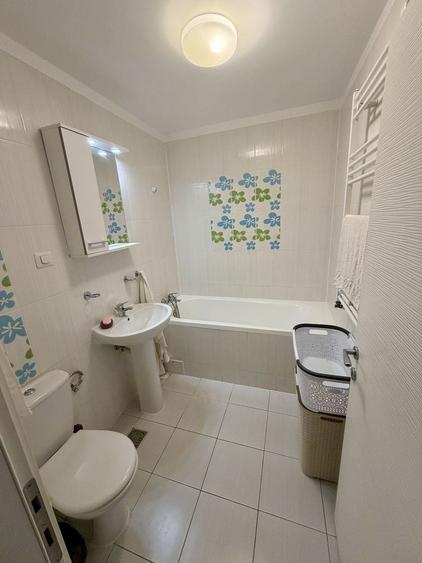 Apartament cu 2 camere decomandat în Cățelu