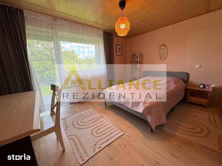 Casă cu 8 camere cu Teren 1086 Mp în Frumușani