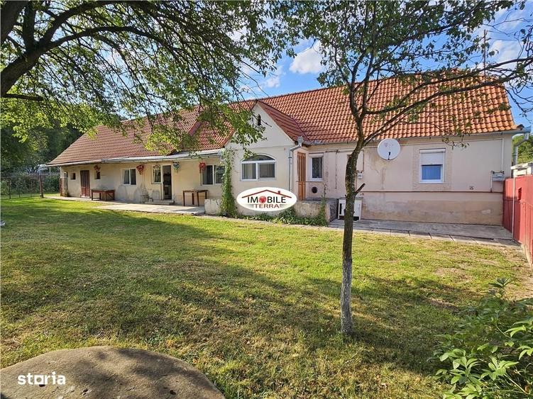 Casă cu 4 camere decomandat în Ilimbav