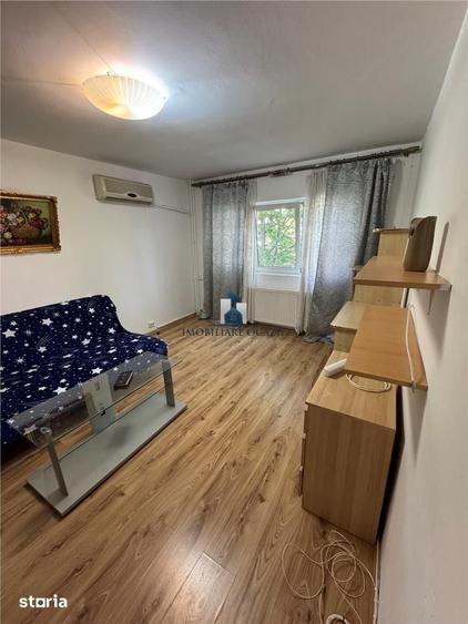Apartament cu 3 camere decomandat în Giurgiului