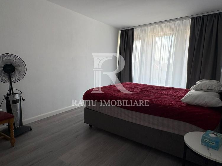 Duplex cu 6 camere cu Canalizare în Nord-Est
