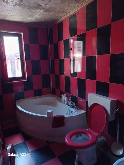 Casă individuală cu 4 camere cu Garaj în Cărăstău