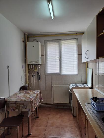 Apartament cu 2 camere semidecomandat în Obor