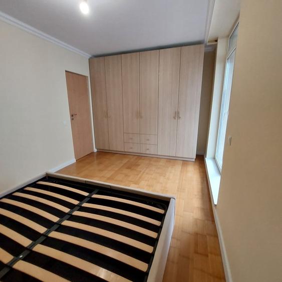Apartament cu 2 camere semidecomandat, mobilat în Borhanci