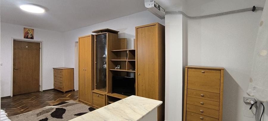 Apartament cu 2 camere semidecomandat în Banat