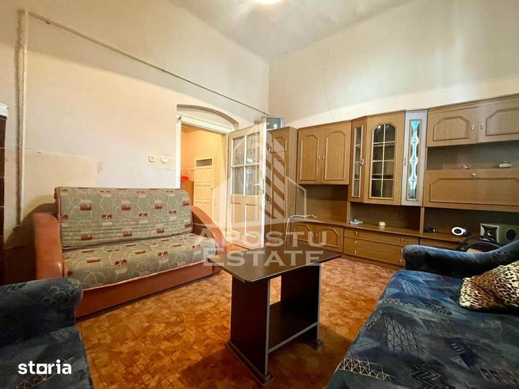 Apartament cu 2 camere decomandat în Drăgășani