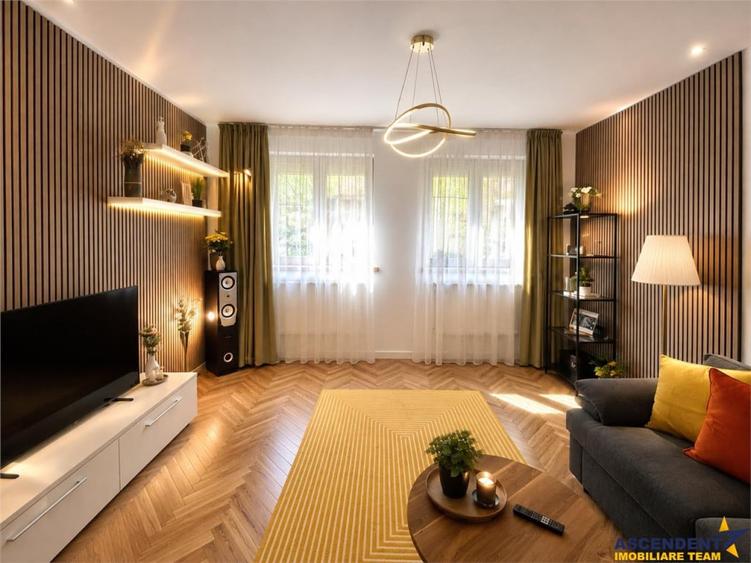 Apartament cu 2 camere decomandat în Centrul Istoric