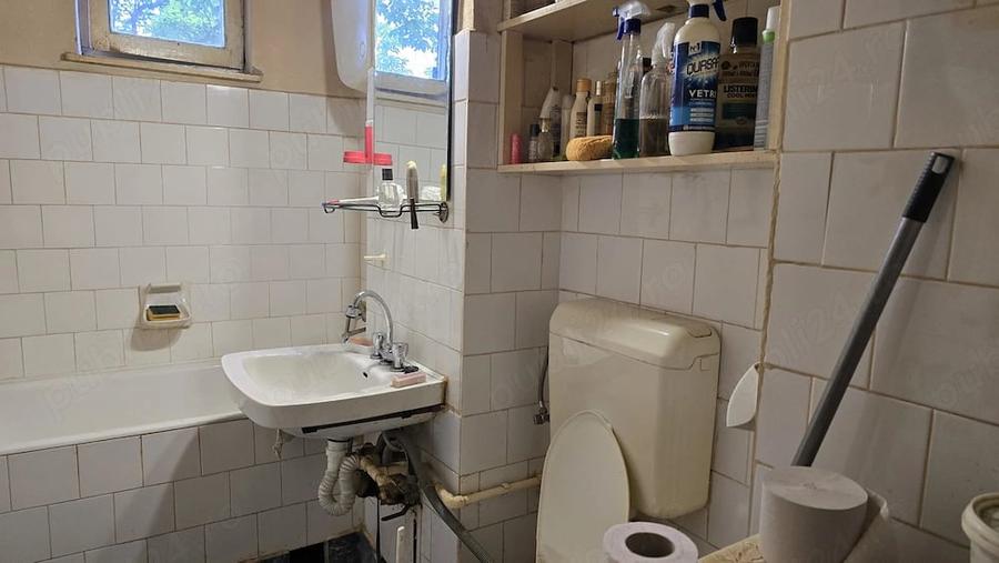 Apartament cu 3 camere decomandat în Progresul