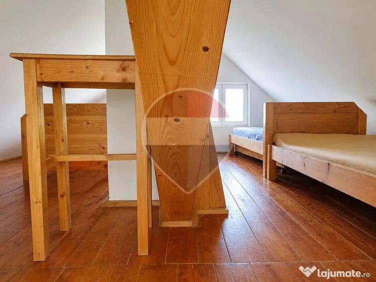 Casă cu 4 camere cu Teren 930 Mp în Vale