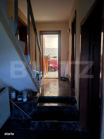 Casă cu 4 camere în Leamna de Sus