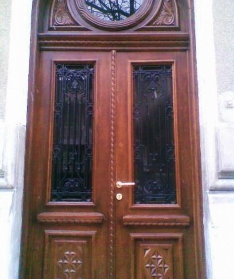 Apartament cu 4 camere semidecomandat în Cotroceni