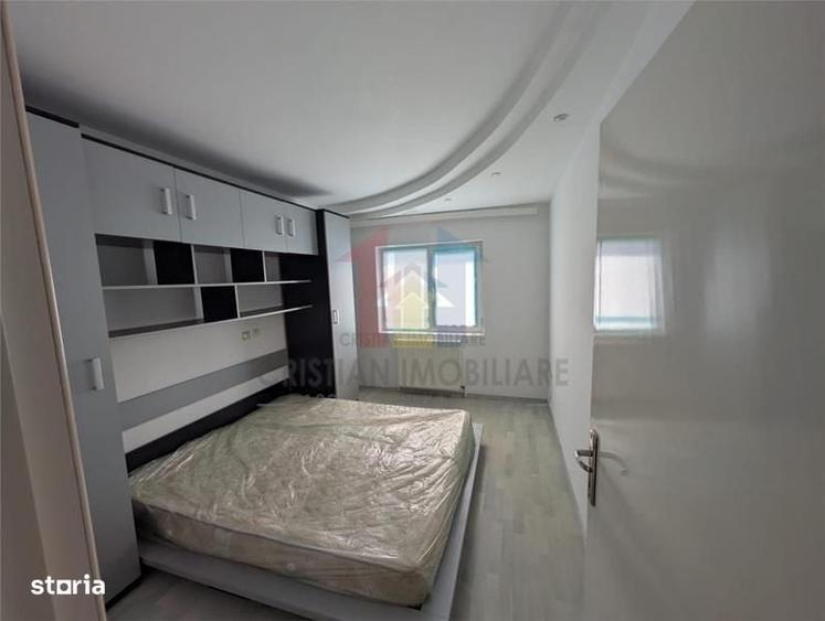 Apartament cu 2 camere decomandat în Calarași 4