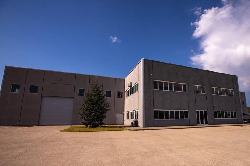 Spațiu industrial, de 5,100 mp, în Țițești