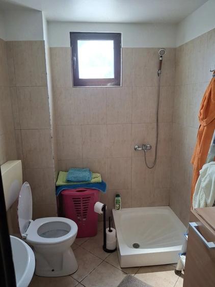 Casă cu Teren 101 Mp în Central