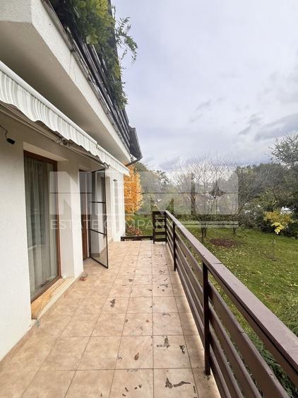 Casă individuală cu 5 camere cu Canalizare în Lisaura