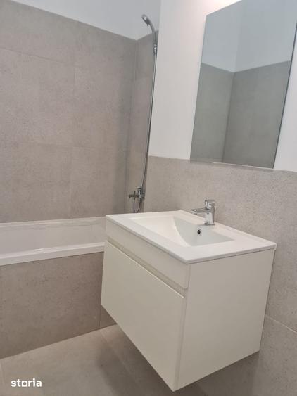Apartament cu 2 camere în Baza 3