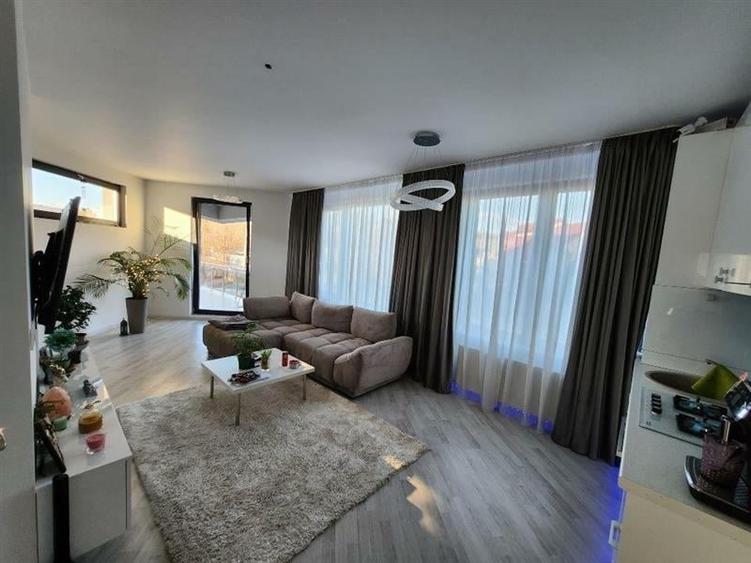 Apartament cu 2 camere semidecomandat, mobilat în Bucureștii Noi