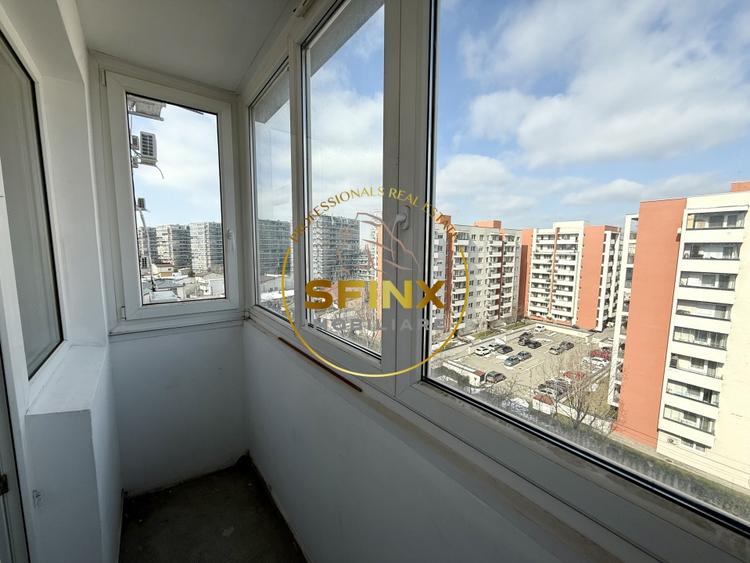 Apartament cu 3 camere semidecomandat, mobilat în Baba Novac