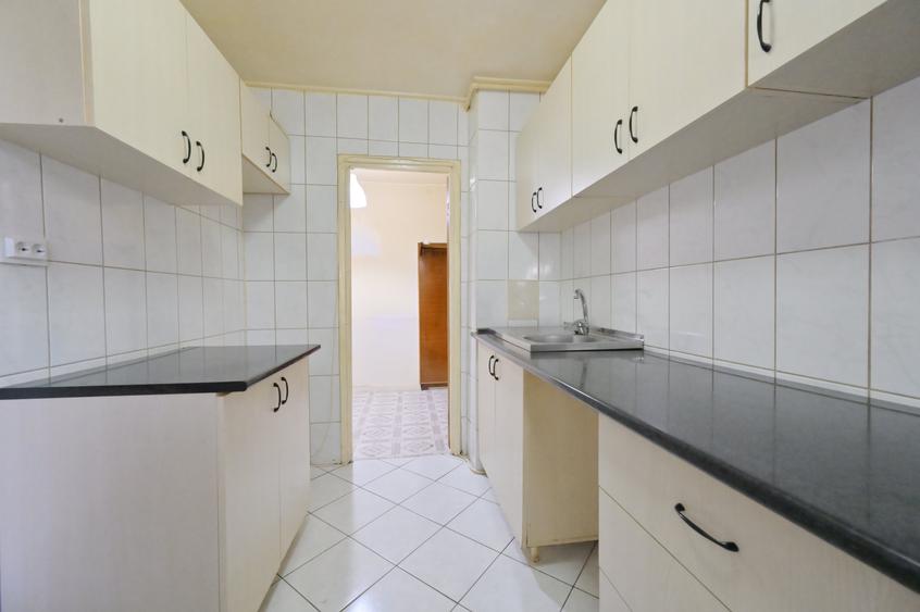 Apartament cu 3 camere semidecomandat în 1 Decembrie 1918