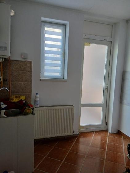Casă cu 3 camere cu Canalizare în Iancului