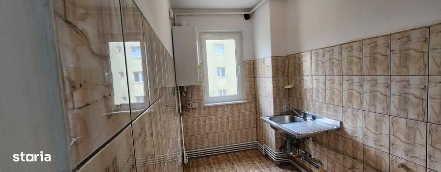 Apartament cu 2 camere semidecomandat în Centrul Civic