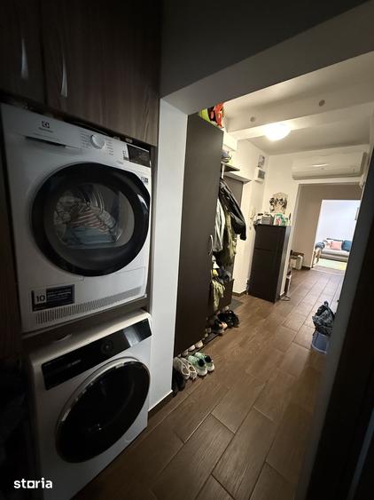 Apartament cu 4 camere în Berceni
