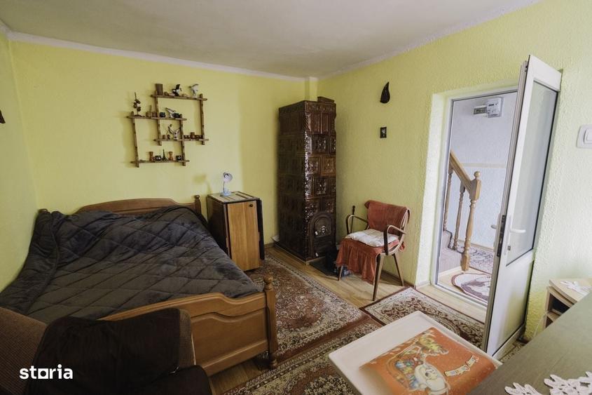 Casă cu 4 camere în Trușești