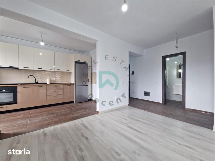 Apartament cu 3 camere decomandat în Tractorul