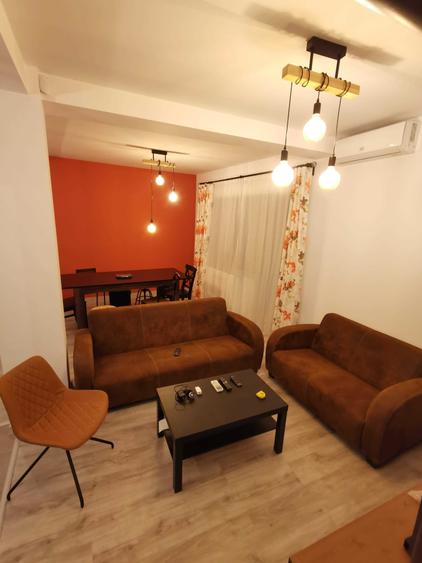 Casă cu 4 camere cu Teren 300 Mp în Băneasa