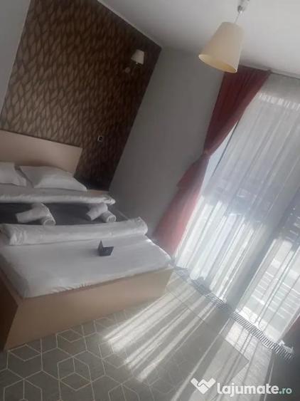 Apartament cu 4 camere decomandat în Poiana Brașov