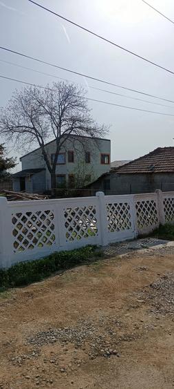 Casă cu Teren 700 Mp în Tânganu