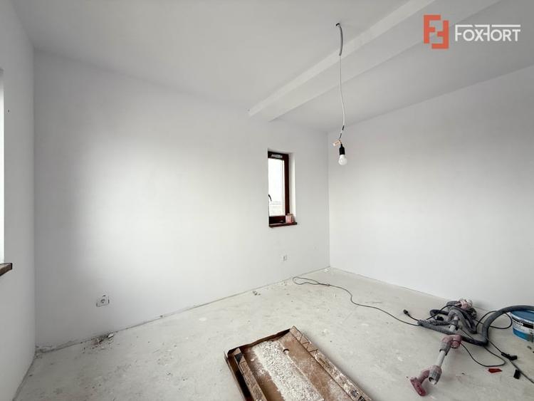 Duplex cu 4 camere cu Teren 272 Mp în Săcălaz