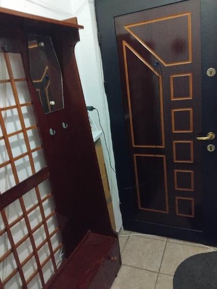 Apartament cu 2 camere semidecomandat în Intim