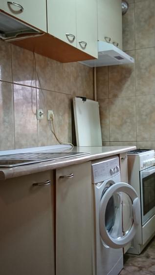 Apartament cu 3 camere semidecomandat în Basarab