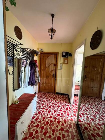 Apartament cu 3 camere semidecomandat în Gheorgheni