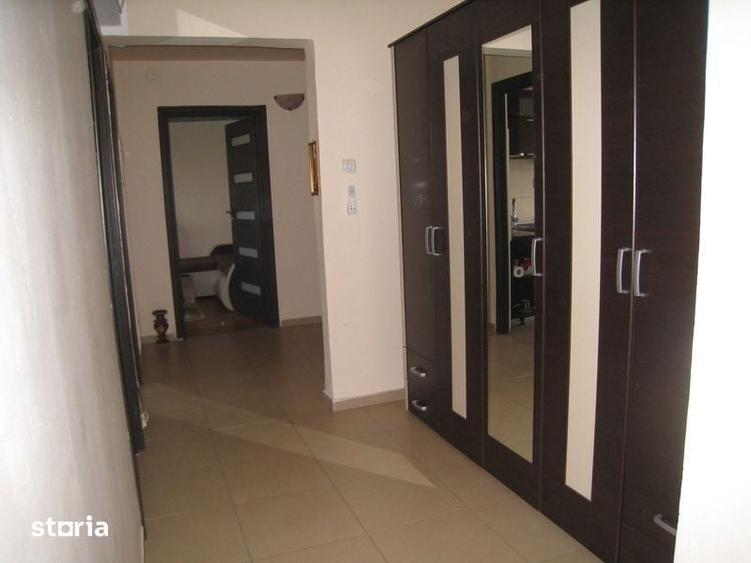 Apartament cu 3 camere decomandat în ICIL