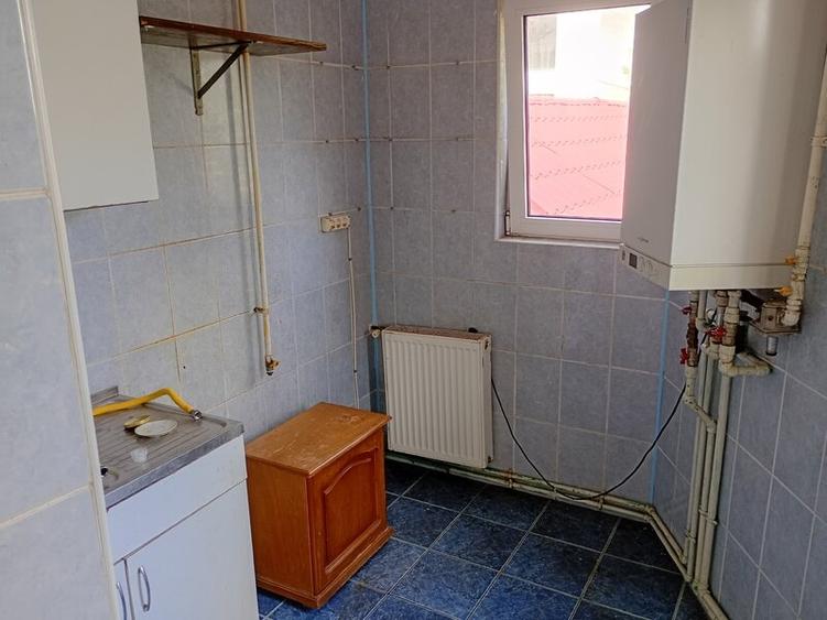 Casă cu 4 camere cu Teren 500 Mp în Central