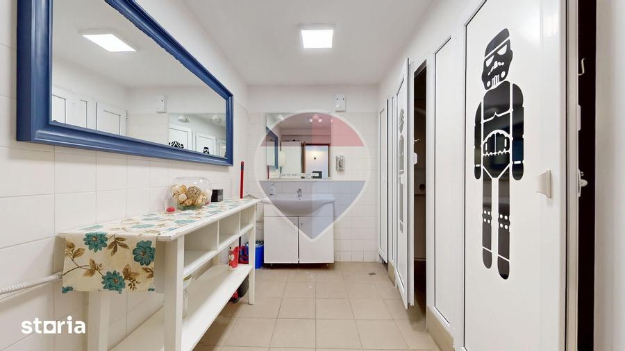 Spa?iu de birouri de inchiriat in Centrul Civic - (et 12-3) - 3