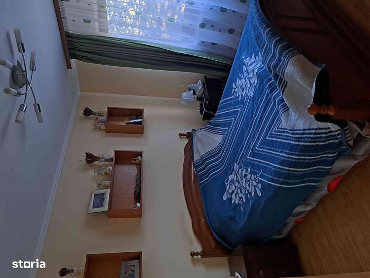 Casă cu 6 camere cu Teren 1500 Mp în Braniștea