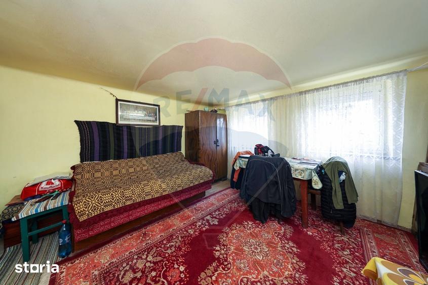 Casă cu 5 camere cu Teren 396 Mp în Nord