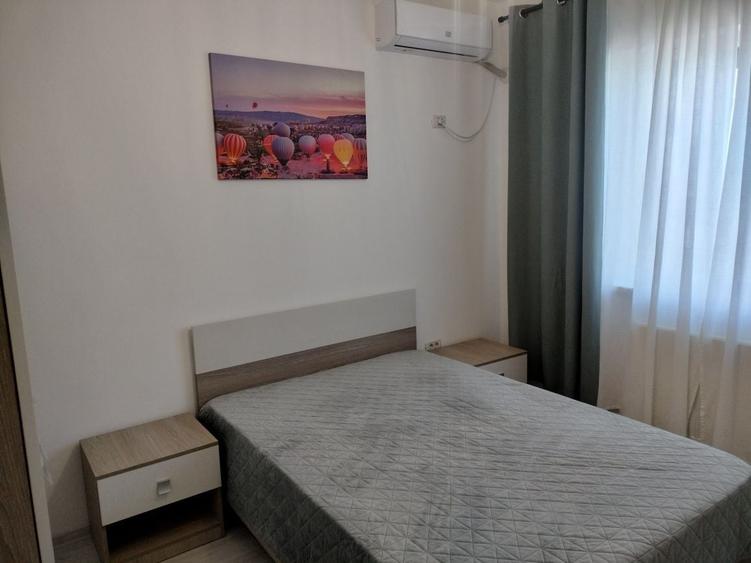 Garsonieră decomandată în Roșu