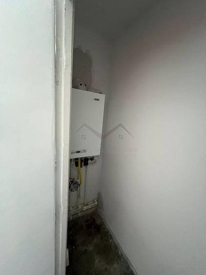 Apartament cu 2 camere semidecomandat în Podu Roș