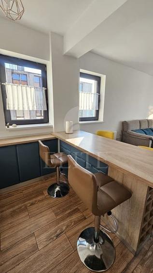 Apartament cu 2 camere semidecomandat, mobilat în Mărăști