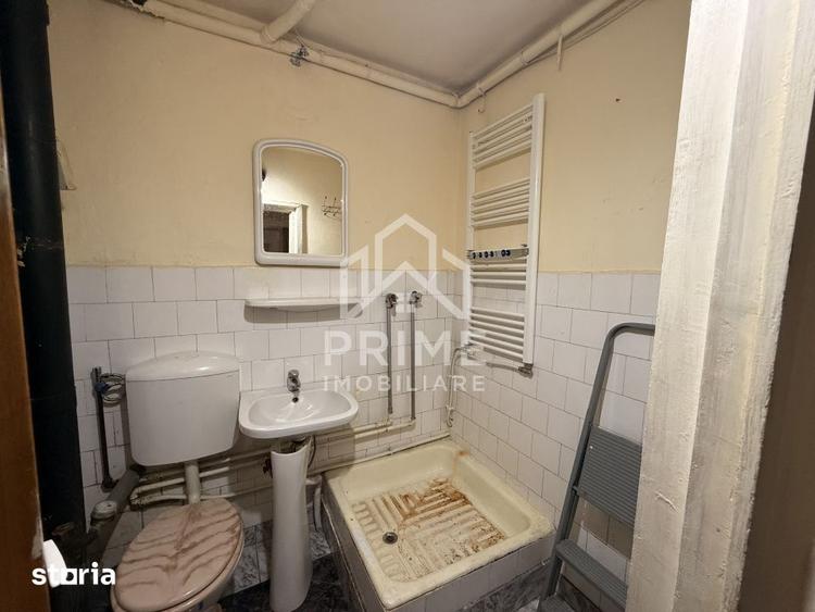 Apartament cu 4 camere decomandat în Cetate
