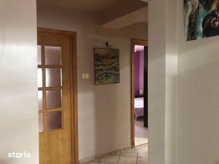 Apartament cu 3 camere decomandat, mobilat în Inel II