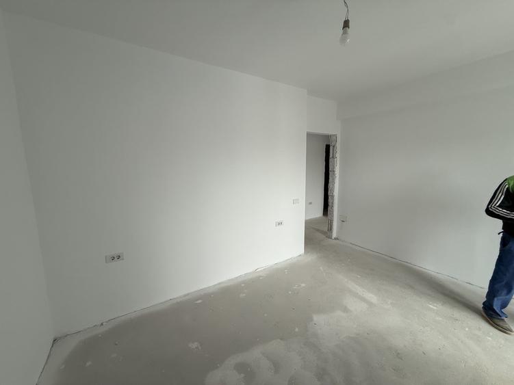 Apartament cu 4 camere decomandat în Theodor Pallady